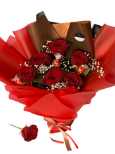 Load image into Gallery viewer, Fresh flowers with lindor chocolates