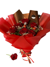 Load image into Gallery viewer, Fresh flowers with lindor chocolates