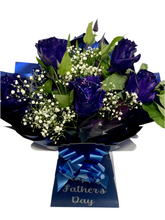 Load image into Gallery viewer, Fresh flowers, beautiful royal blue fresh roses bouquet