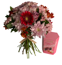 Load image into Gallery viewer, Beautifully vibrant colourful fresh flowers- more than a letterbox bouquet