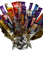 Load image into Gallery viewer, Mixed mega 25 bars chocolate bouquet hamper