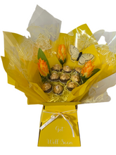 Load image into Gallery viewer, Lucky personalised Ferrero rocher chocolate bouquet