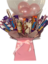 Load image into Gallery viewer, Extra large 18” Christmas personalised balloon chocolate bouquet
