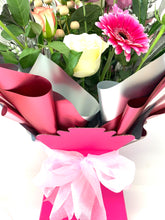 Load image into Gallery viewer, Fresh flowers bouquet- pink Personalised fresh flowers with lindor chocolates