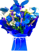 Load image into Gallery viewer, Blue fresh flowers /roses personalised bouquet with Cadbury’s chocolates