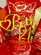 Load image into Gallery viewer, Luxury unique Personalised lindor chocolates bouquet with personalised chocolate topper