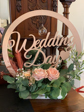 Load image into Gallery viewer, Floral table top wedding day centre piece