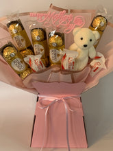 Load image into Gallery viewer, Mama bear chocolate bouquet- Mother’s Day gift