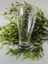 Load image into Gallery viewer, Personalised Groom/Groomsman/Best-man pint wedding glasses