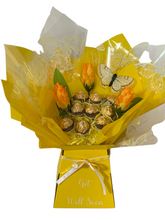 Load image into Gallery viewer, Lucky personalised Ferrero rocher chocolate bouquet
