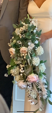 Load image into Gallery viewer, Beautiful Extra large tear drop bridal bouquet
