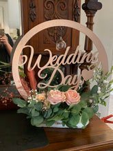 Load image into Gallery viewer, Floral table top wedding day centre piece
