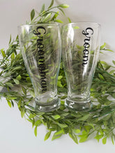 Load image into Gallery viewer, Personalised Groom/Groomsman/Best-man pint wedding glasses
